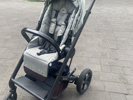 Прогулочная коляска Cybex balios S + тёплый мешок в подарок