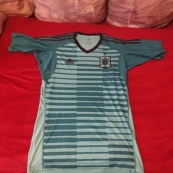 Spain goalkeeper jersey