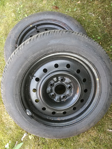 Dunlop suvekad 2tk, plekkveljel kokku 40.- (1 foto / 2)