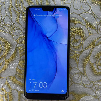 Honor 10 4/64GB (черный)