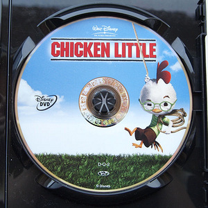 Disney: Väike Tibu DVD (2 foto / 3)