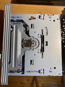 Автомобильная магнитола Sony CDX-GT550UI (4 фото из 10)