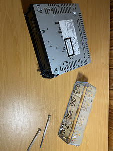 Автомобильная магнитола Sony CDX-GT550UI (6 фото из 10)
