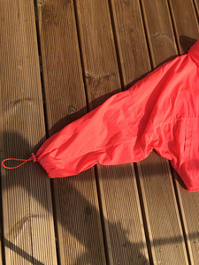 Neon pink jacket (2 foto / 4)