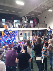 Raha teenimiseks unikaalne robot!!! (4 foto / 4)