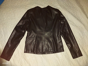 Куртка р. M-L (3 фото из 7)