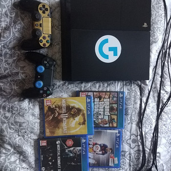 PlayStation 4 (408 gb)