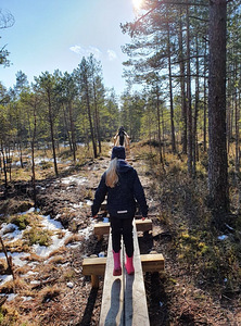 Polarn O. Pyret jope s. 140 (7 foto / 8)