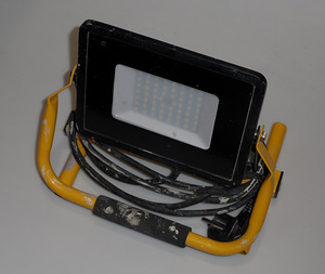 Прожектор LED Vt-4250 (2 фото из 5)