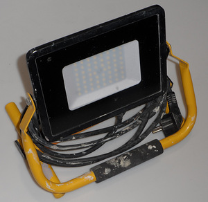 Прожектор LED Vt-4250 (3 фото из 5)