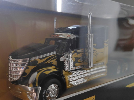 Maisto Design: Custom Rigs 1/64
