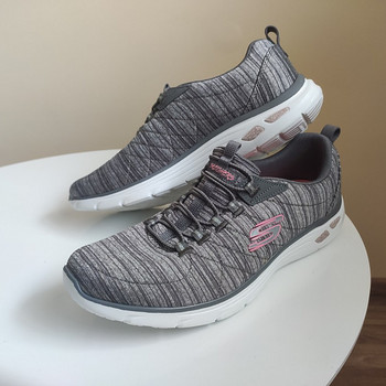 Uued Skechers jalanõud s 40