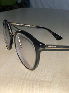 Prada prillid (1 foto / 3)