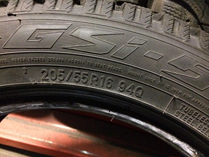 Toyo Observe GSi5 205/55R16 (3 фото из 3)