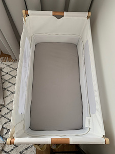 BEEBI VOODI madratsiga ja madratsi kaitsekattega (3 foto / 6)