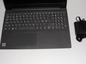 Лаптоп Ноутбук Lenovo V15 модель 82C5 + зарядка i3 1005G1 (3 фото из 5)