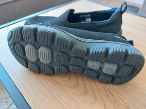 Müüa Skechers jalanõud 37 (1 foto / 2)