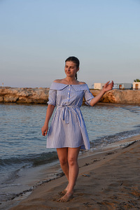 Платье (3 фото из 3)