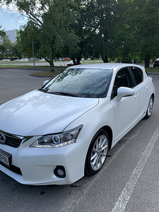 Lexus (4 фото из 6)