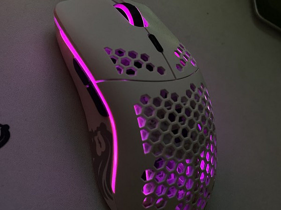Glorious model o wireless.