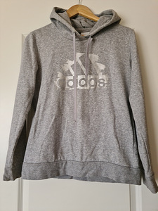 Pusa / hoodie Adidas (1 foto / 3)
