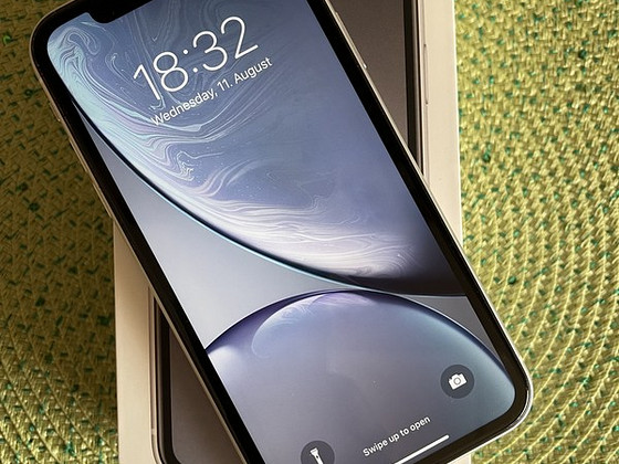 iPhone XR 128 ГБ