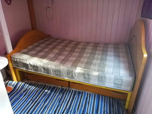 Voodi koos madratsiga (1 foto / 2)