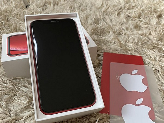 iPhone xr красный 64 гб