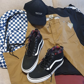 НОВЫЕ БОТИНКИ ФИРМЫ VANS