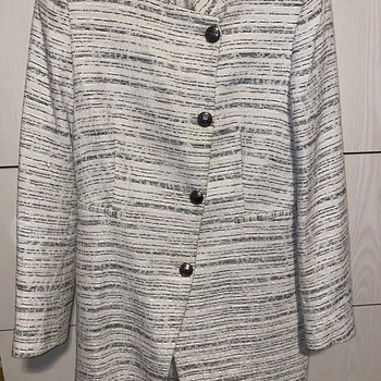 Zara Mantel