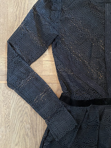 Uus kleit MOSCHINO S suurus (2 foto / 2)