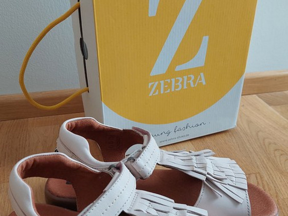 Кожаные сандалии для девочек Zebra 39