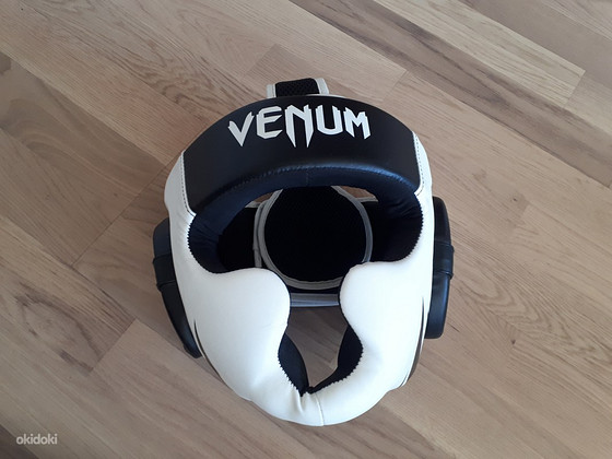 Venum Challenger poksikiiver.