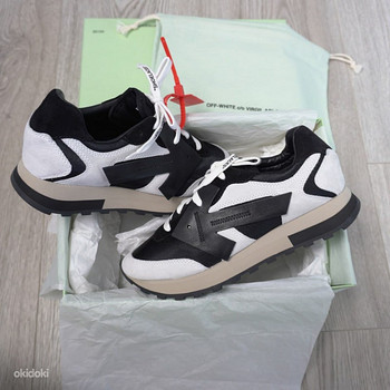 OFF-WHITE Low-Top Runner Sneakers