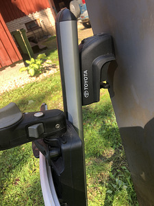 Toyota originaal katuseraam koos rattahoidjaga (2 foto / 5)