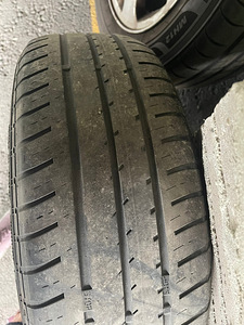 Valuveljed suverehvidega R15 Opel Zafira (2 foto / 5)