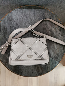 Сумки Guess, оригинал (3 фото из 4)