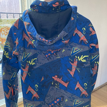 Осенняя куртка quiksilver