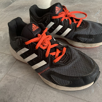 Adidase tossud
