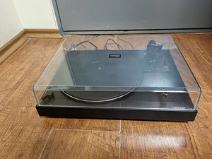 THORENS TD 180 Belt Drive Turntable (1 foto / 3)