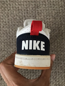 Кроссовки Nike (4 фото из 5)