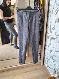 Блестящие брюки H&M, размер 40 (M) (3 фото из 5)