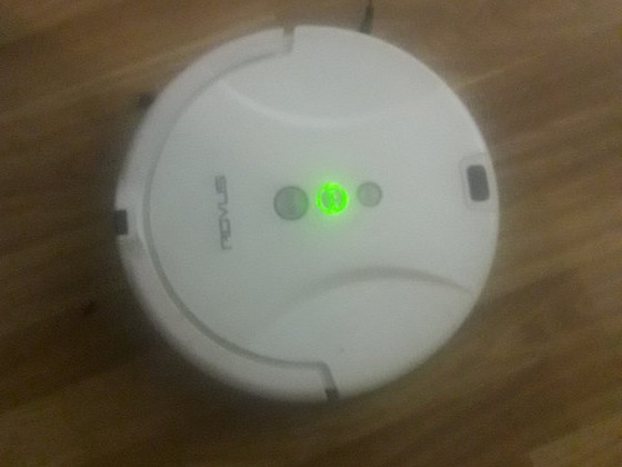 Robot tolmuimeja