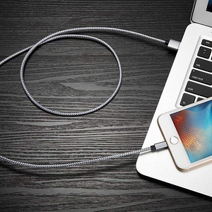 Новинка! Зарядное устройство Lightning для Apple iPhone / iP (4 фото из 5)