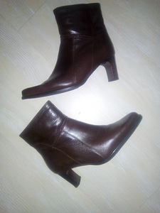 Poolsapad Janita (2 foto / 2)