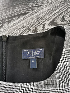 ARMANI JEANS платье (36-38р) (2 фото из 4)