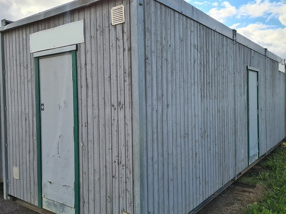 Бытовка с деревянной обшивкой l2,9 x 8,4 м