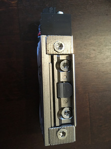 12V elektri ukse vastus Mootoriga (2 foto / 3)