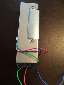 12V elektri ukse vastus Mootoriga (3 foto / 3)