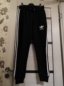 Adidas Xl ülikond (1 foto / 2)